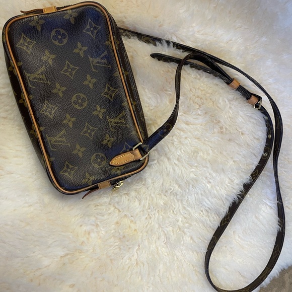 LV Pochette Marly Bandoulière Crossbody - Picture 8 of 13